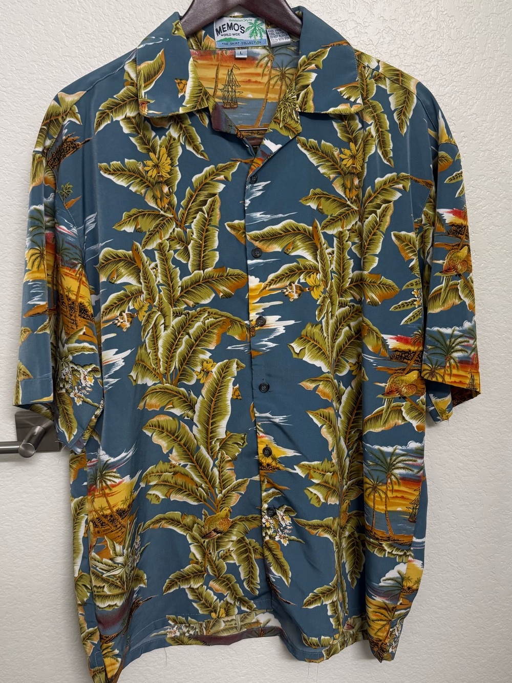 Mens Hawaiian shirt